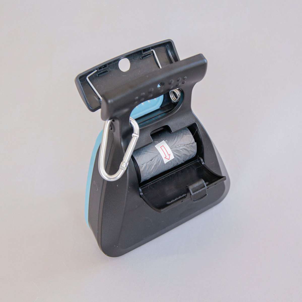 Контейнер совок с пакетами для уборки за собакой