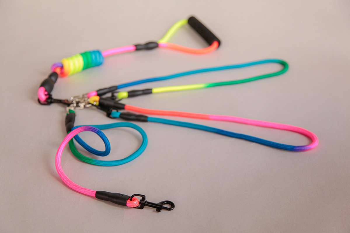 Поводок на три собаки Pet Радуга