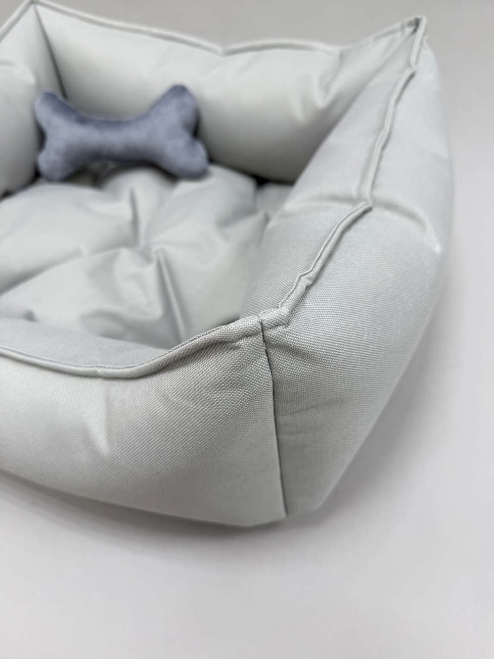 Лежанка антивандальная Puffy Серая 