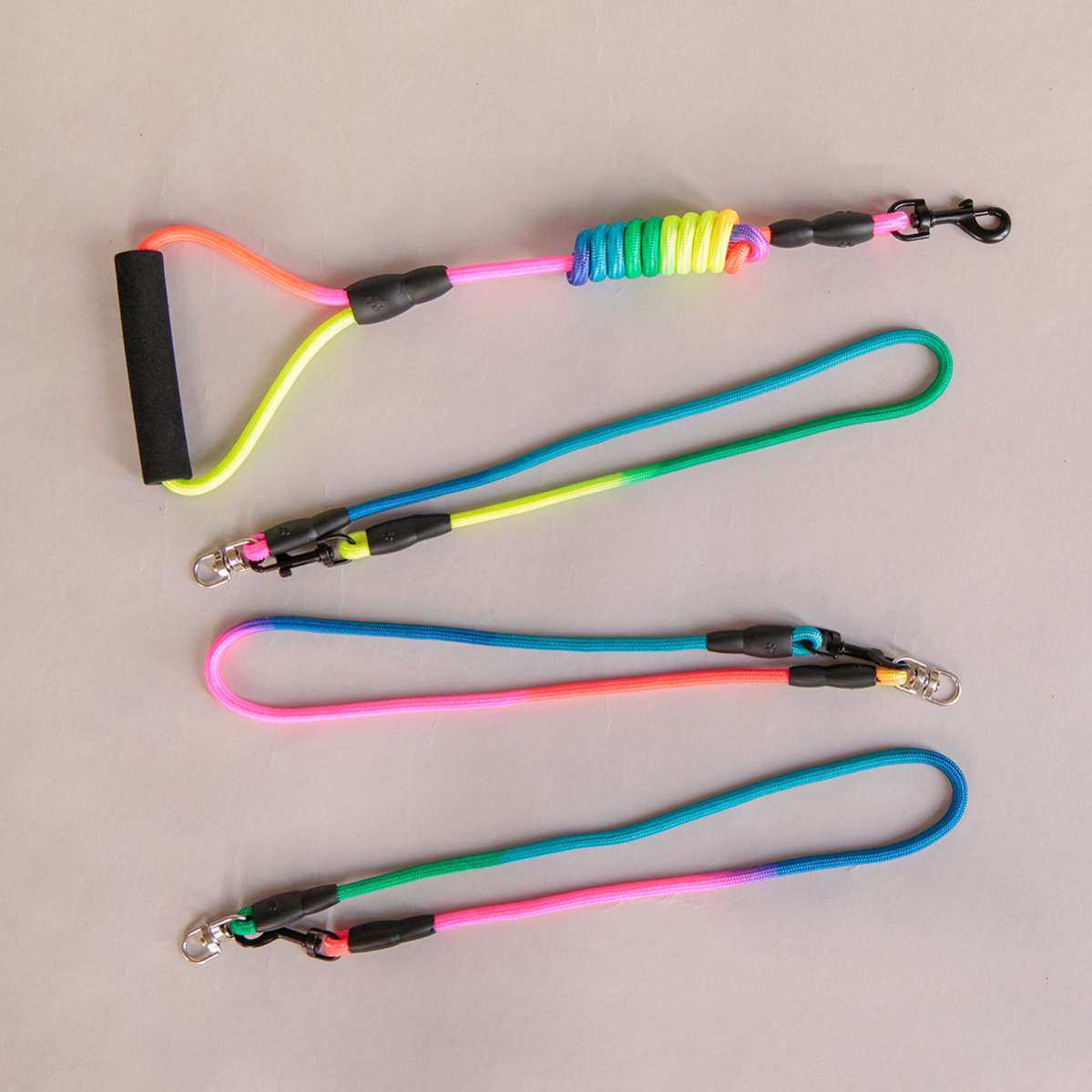 Поводок на три собаки Pet Радуга