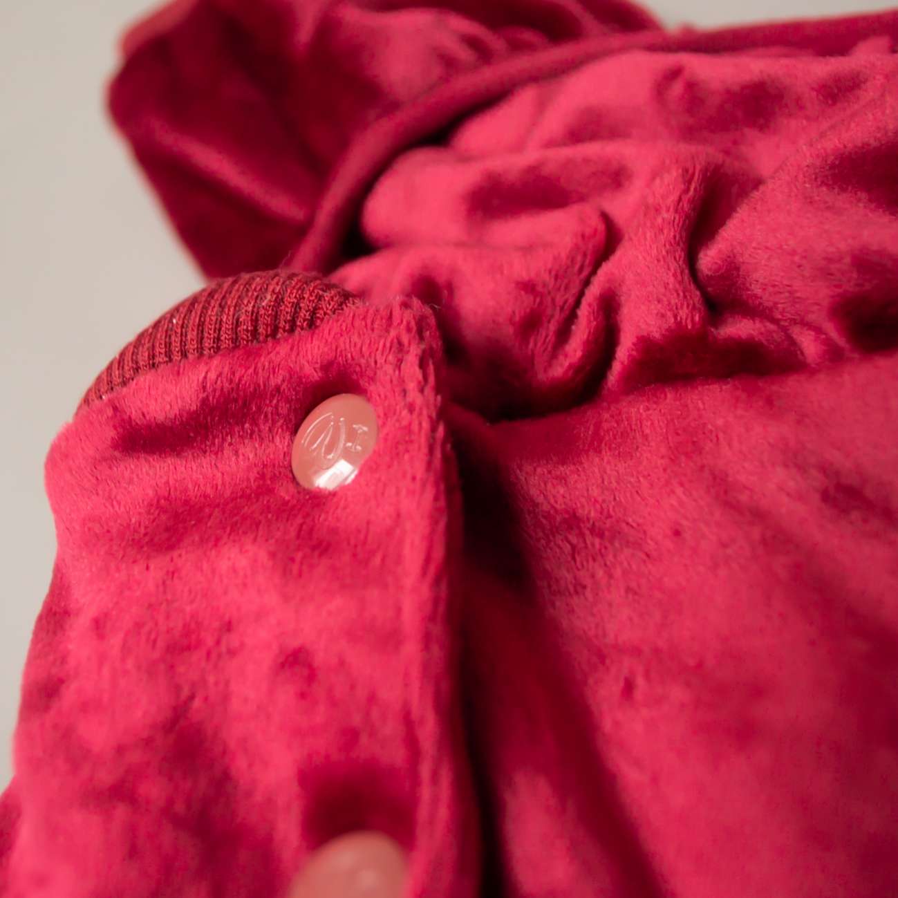 Костюм для собак утепленный велюровый ForMyDogs Махагон