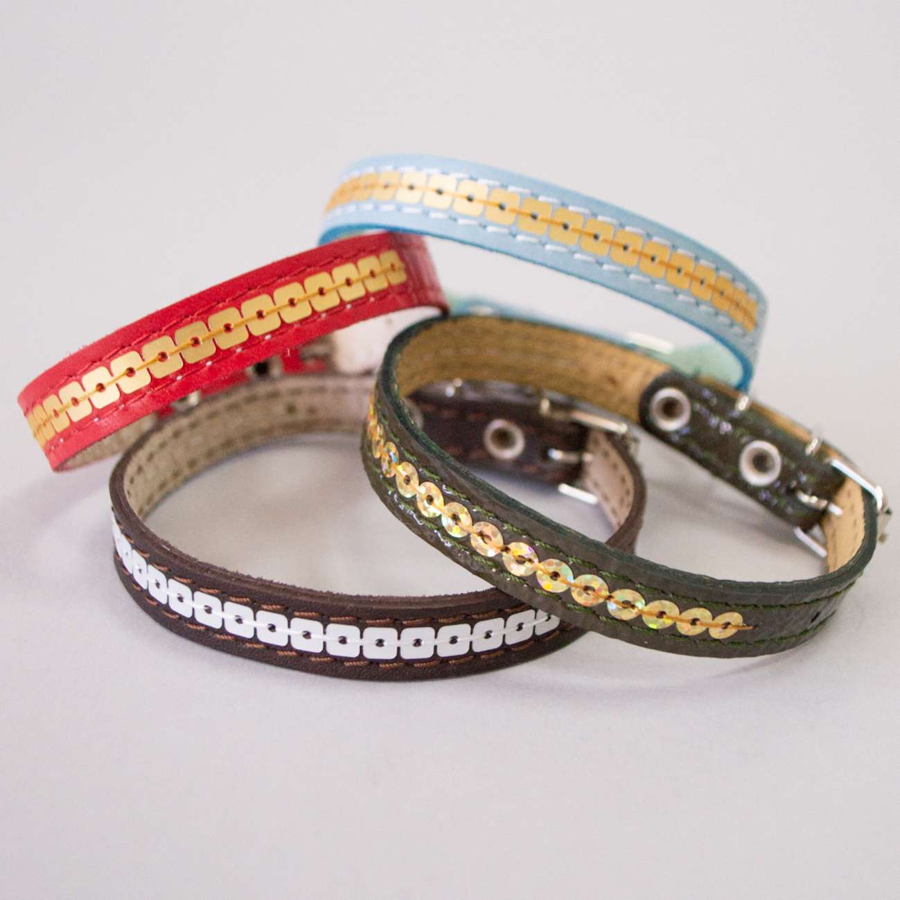 Кожаный ошейник для собак Пайетки