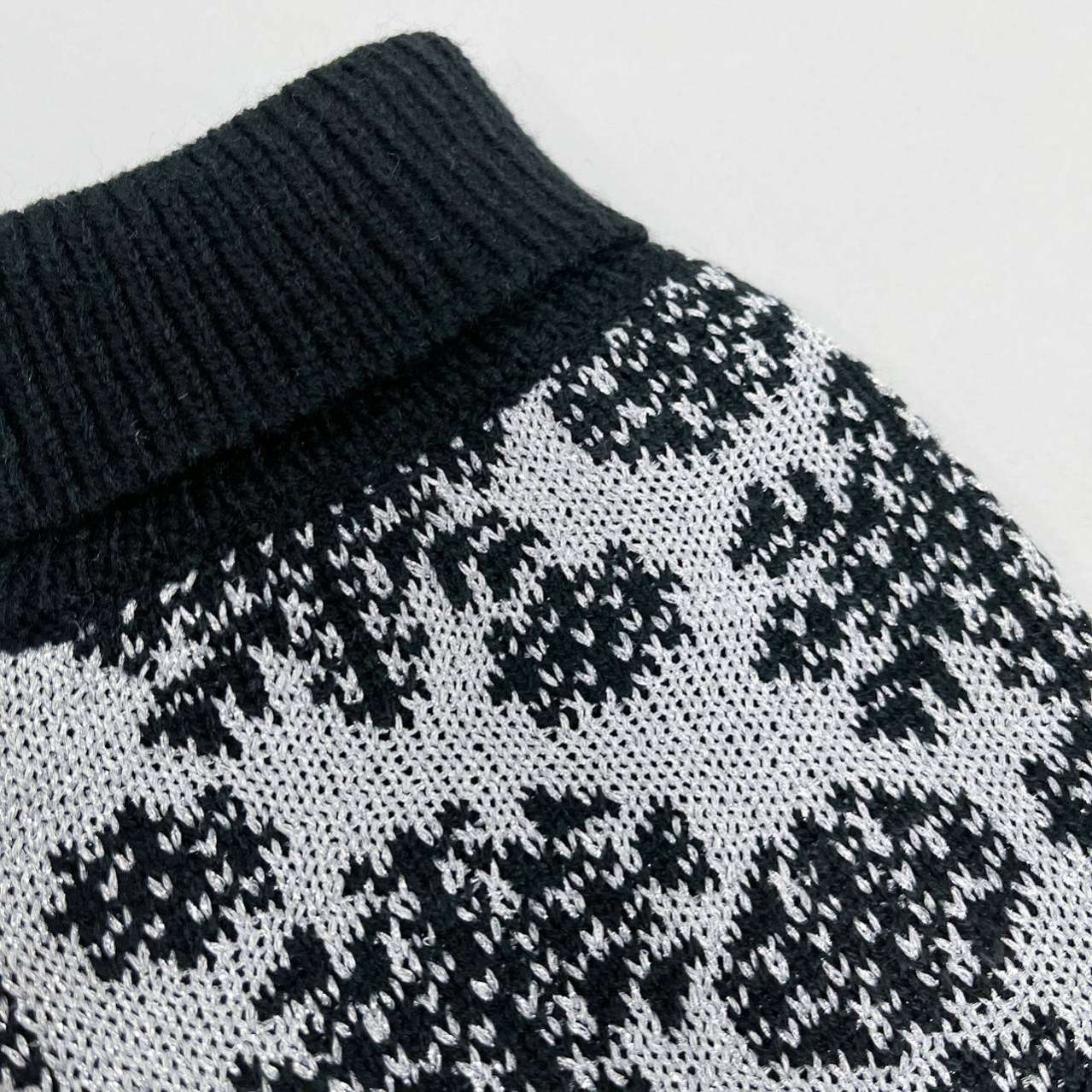 Свитер для собак ForMyDogs Снежинки