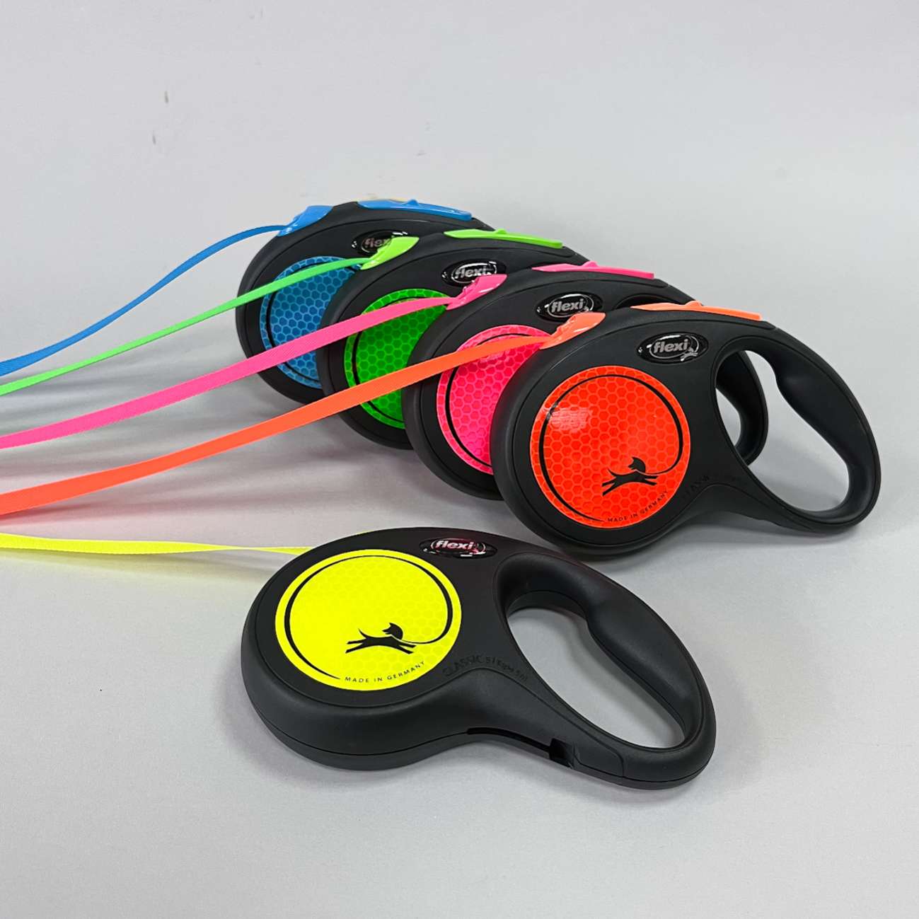 Рулетка для собак на ленте Flexi New Neon