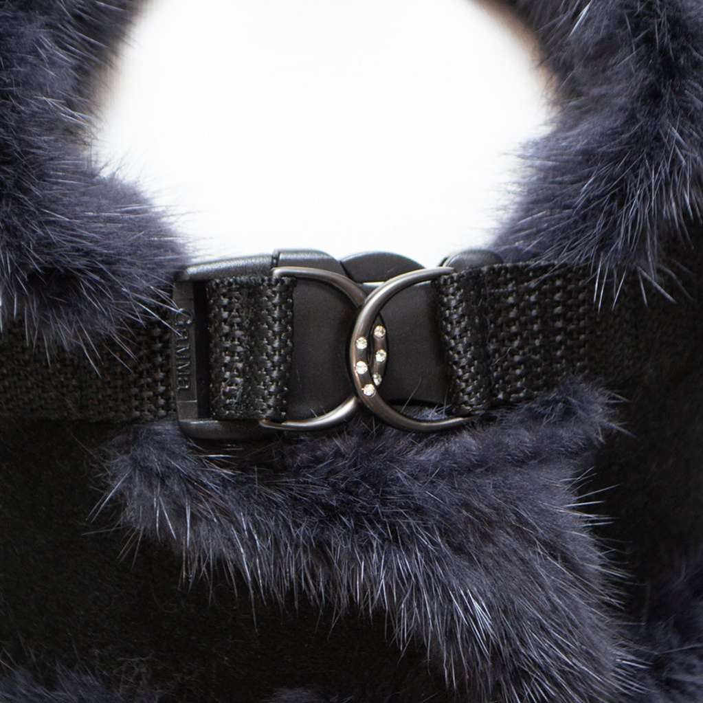 Шлейка для собак с натуральным мехом Коронация