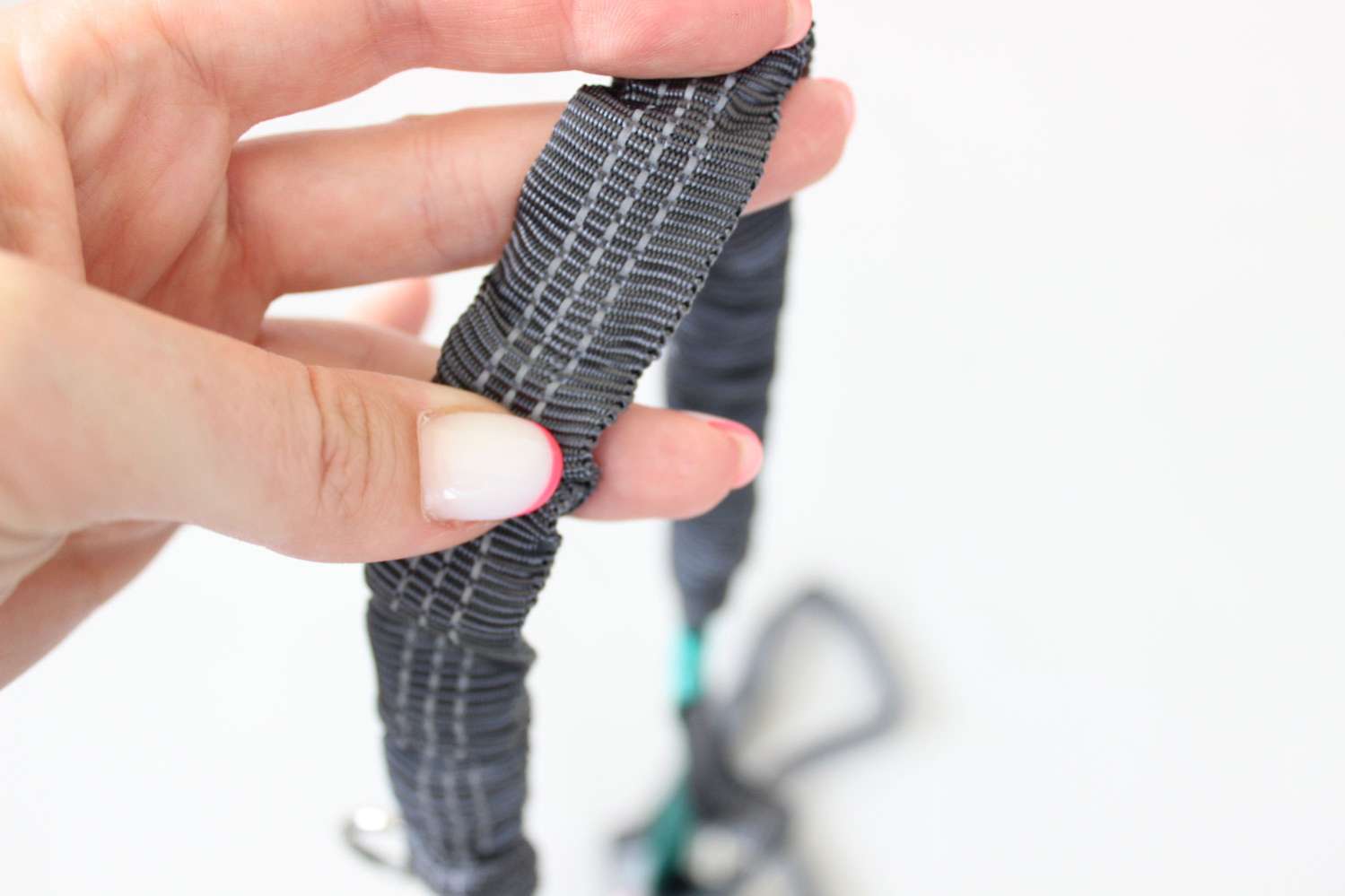 Пояс поводок для собак с двумя ручками и пристежками