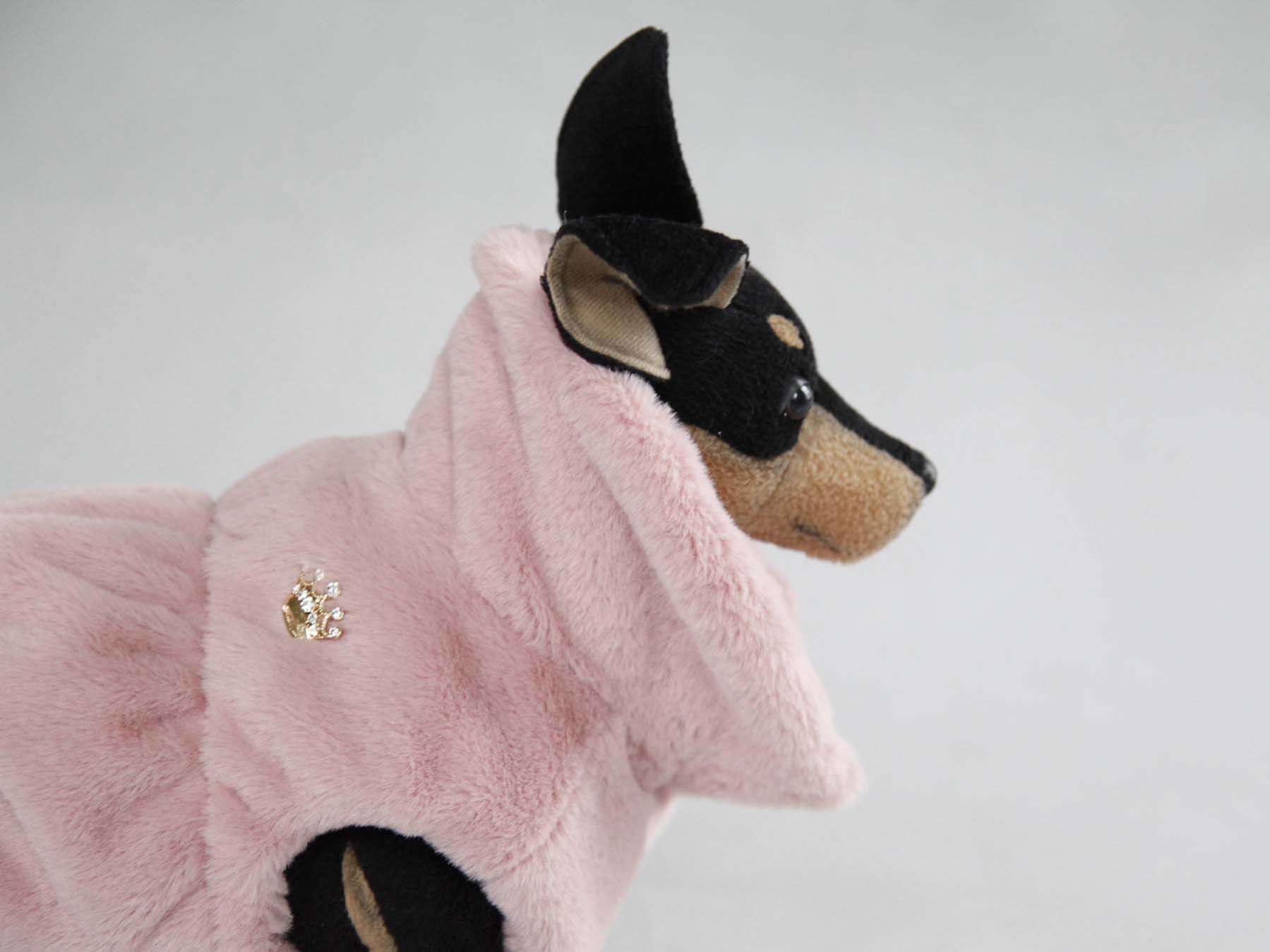 Жилет для собаки меховой Puffy Снегурочка